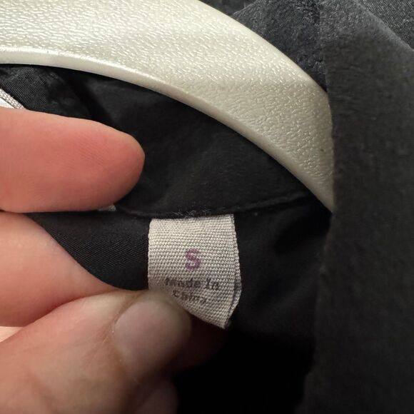 Athleta Washable Silk Black Button Up Shirt Tunic Size Small - Picture 8 of 9